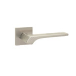 Image de POIGNÉE DE PORTE AVEC ROSACE SATIN NICKEL MAT RA-1021C-03 COND IRIS